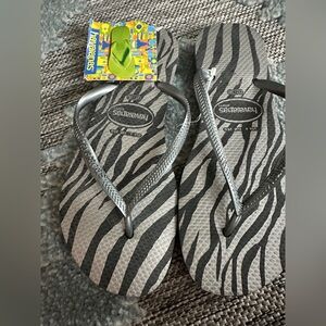Black zebra Havavianas Flip Flops